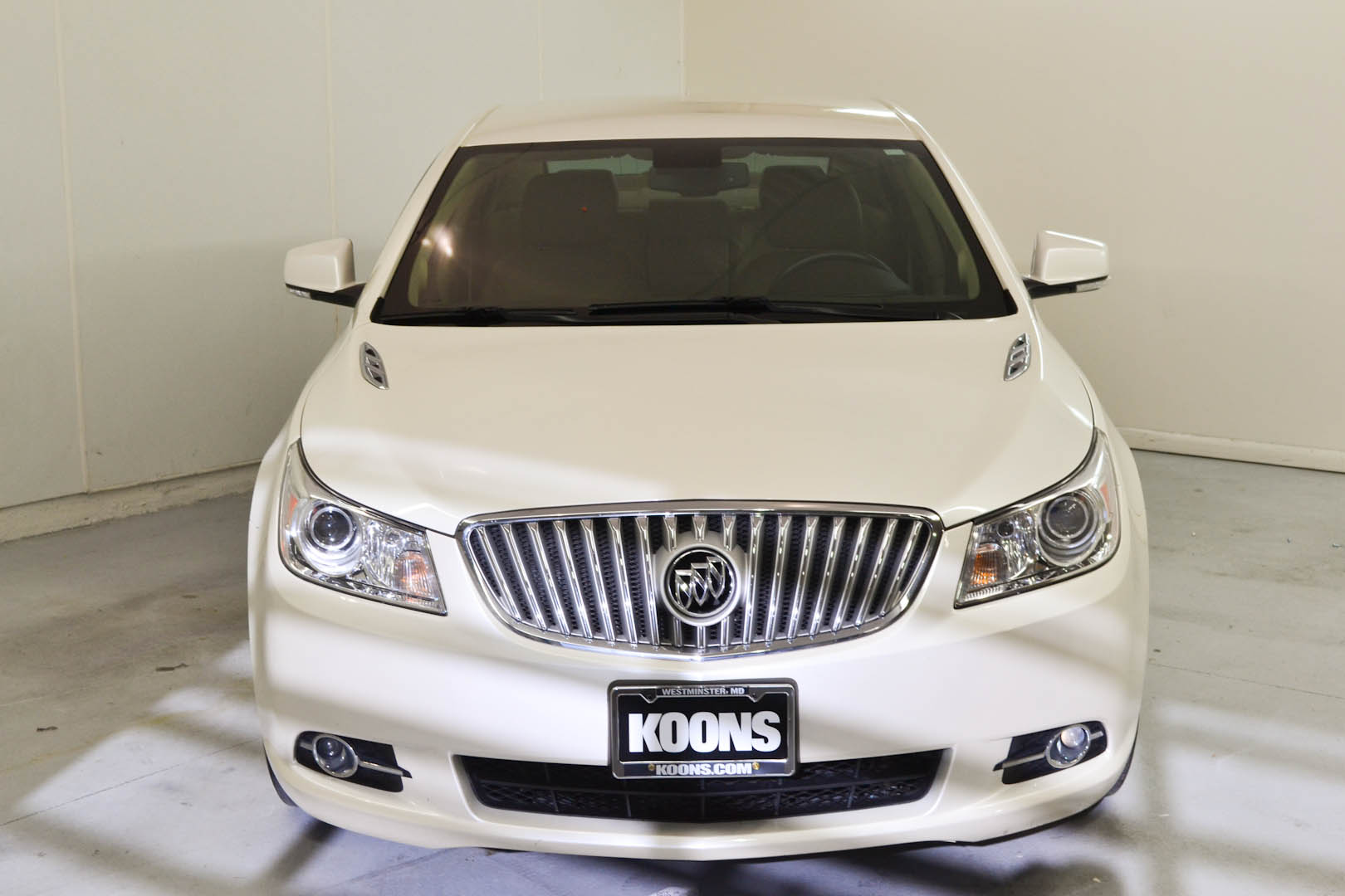 Buick LaCrosse 2011 photo 1