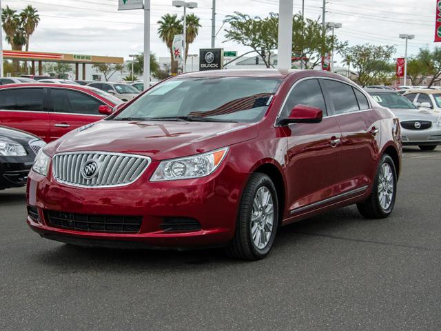 Buick LaCrosse 2011 photo 2