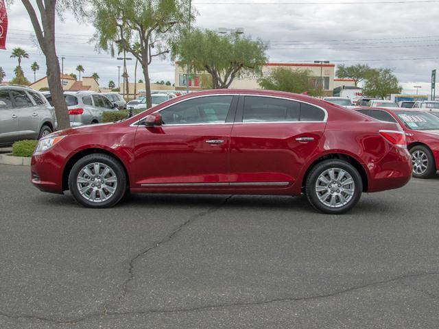 Buick LaCrosse 2011 photo 3