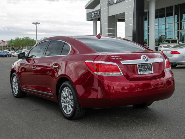 Buick LaCrosse 2011 photo 5