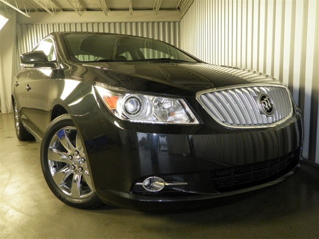 Buick LaCrosse 2011 photo 1