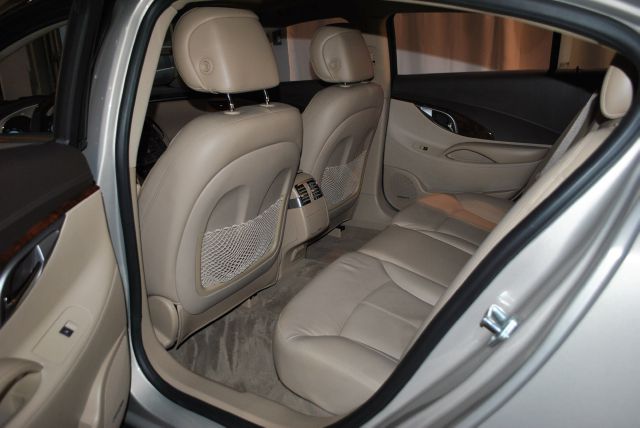 Buick LaCrosse 2011 photo 1