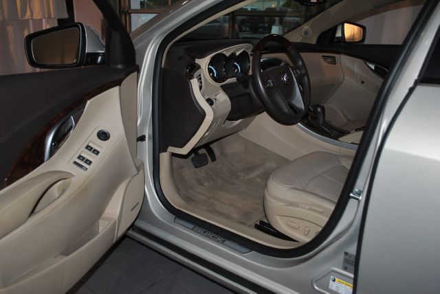 Buick LaCrosse 2011 photo 7