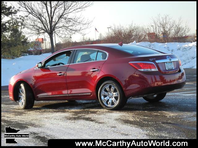 Buick LaCrosse 2011 photo 1