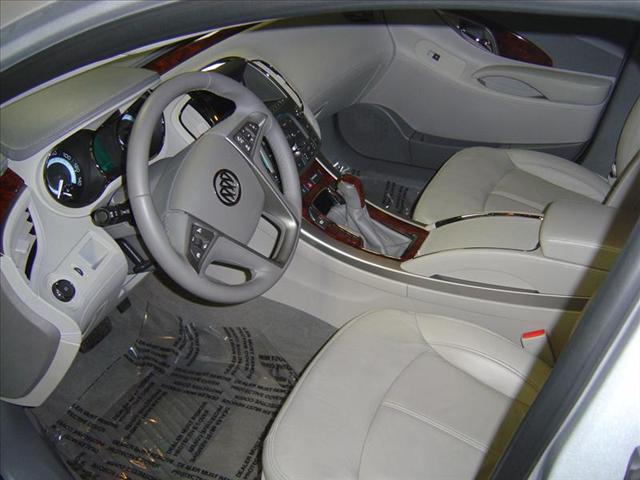 Buick LaCrosse 2011 photo 4