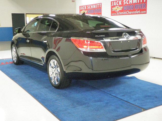 Buick LaCrosse 2011 photo 1