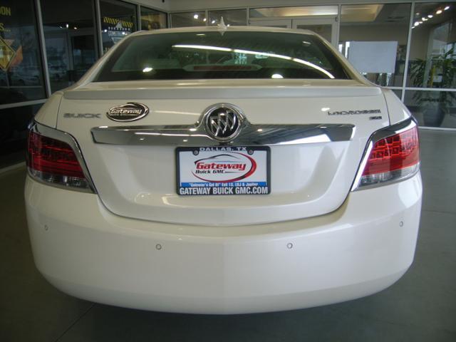 Buick LaCrosse 2011 photo 3