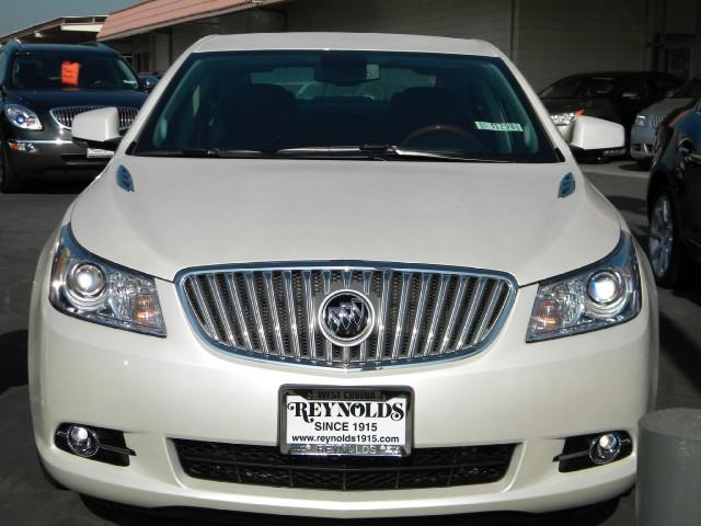 Buick LaCrosse 2011 photo 1