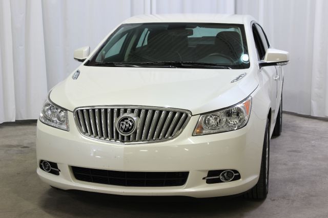 Buick LaCrosse 2011 photo 1