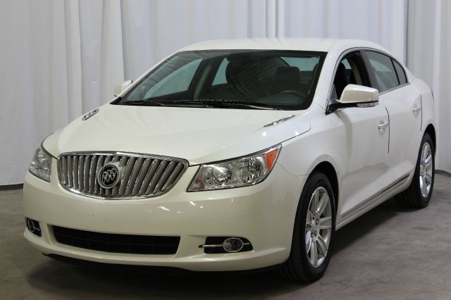 Buick LaCrosse 2011 photo 4