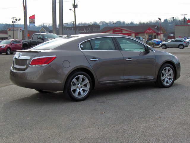 Buick LaCrosse 2011 photo 1