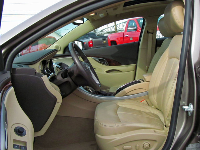 Buick LaCrosse 2011 photo 3