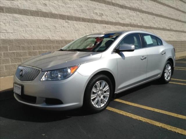 Buick LaCrosse 2011 photo 1