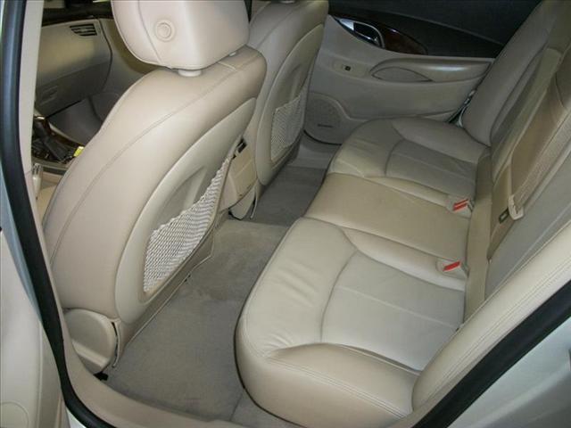 Buick LaCrosse 2011 photo 4