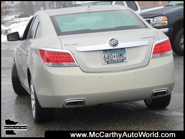 Buick LaCrosse 2011 photo 2