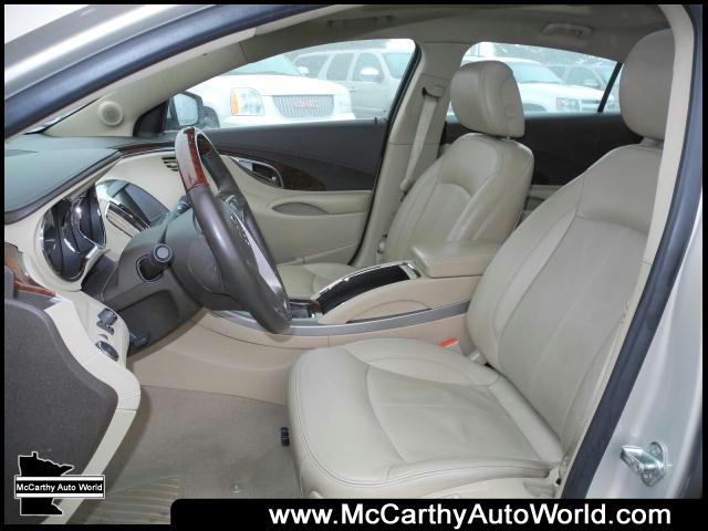 Buick LaCrosse 2011 photo 5