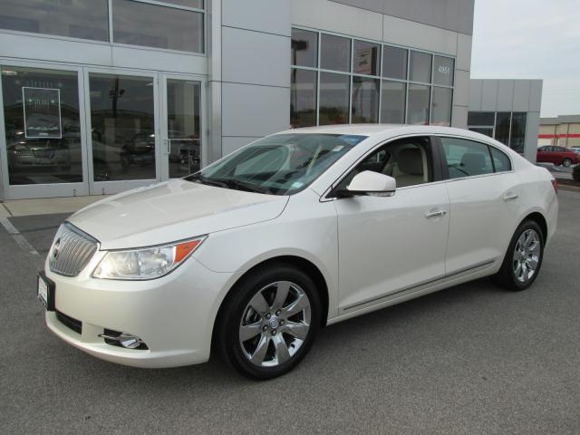 Buick LaCrosse 2011 photo 1