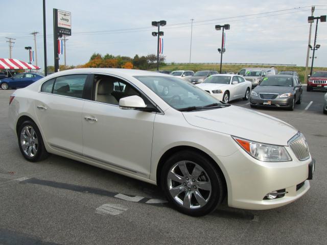 Buick LaCrosse 2011 photo 3