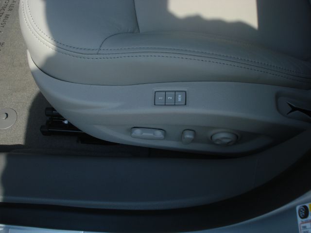 Buick LaCrosse 2013 photo 10