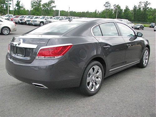 Buick LaCrosse 2013 photo 2