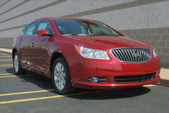 Buick LaCrosse 2013 photo 2