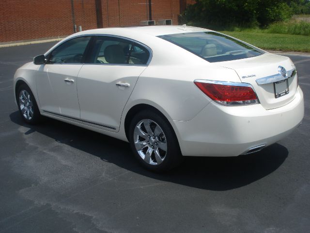 Buick LaCrosse 2013 photo 3