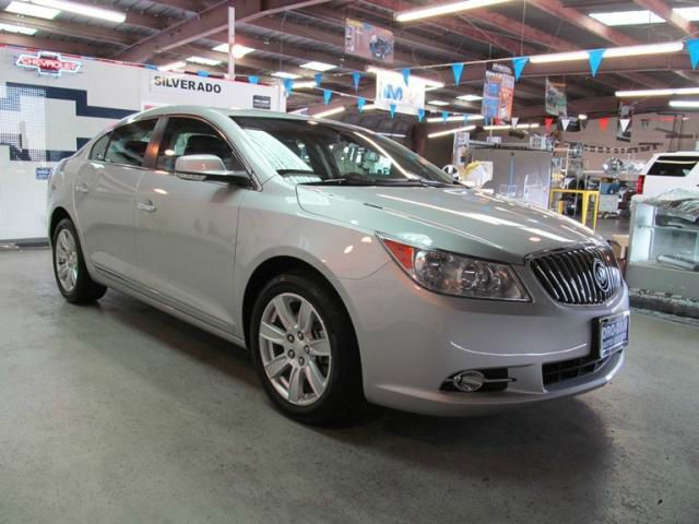 Buick LaCrosse 2013 photo 2