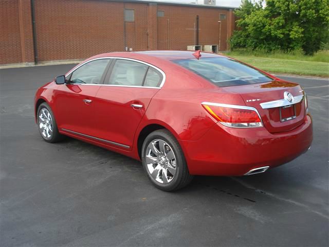 Buick LaCrosse 2dr Cpe 328i RWD Spotrs Sedan