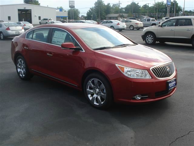 Buick LaCrosse 2013 photo 2