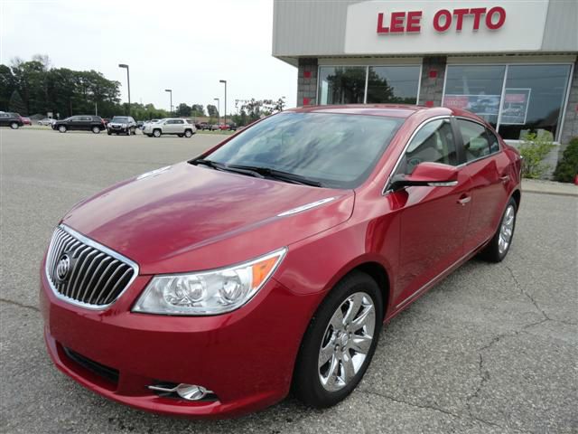 Buick LaCrosse 2013 photo 2