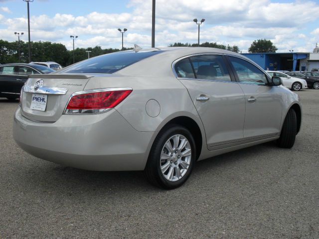 Buick LaCrosse 2013 photo 3