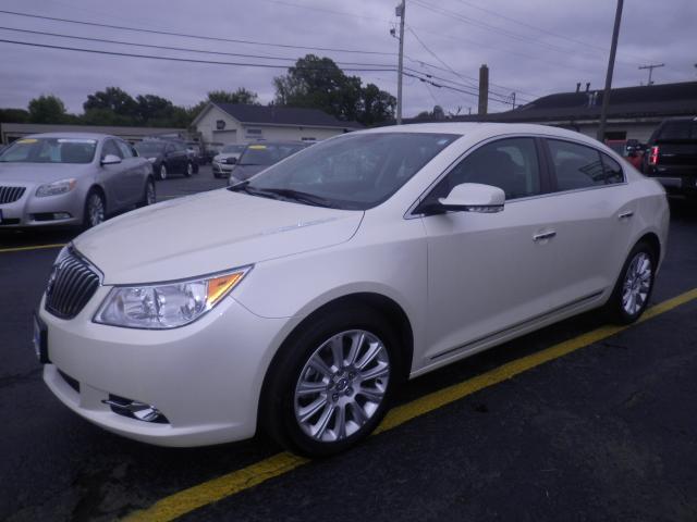 Buick LaCrosse 2013 photo 1