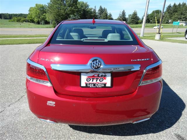 Buick LaCrosse 2dr Cpe 328i RWD Spotrs Sedan