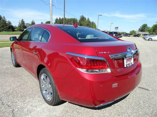 Buick LaCrosse 2013 photo 1