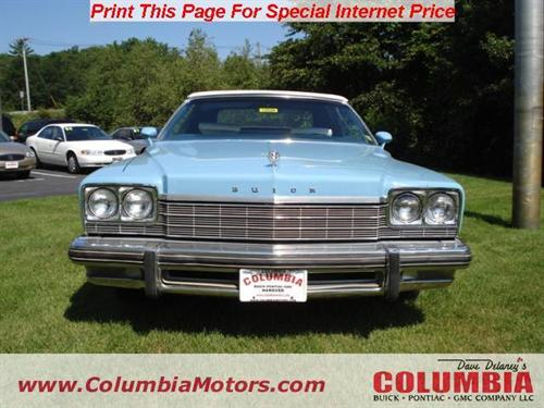 Buick LeSabre 1975 photo 1