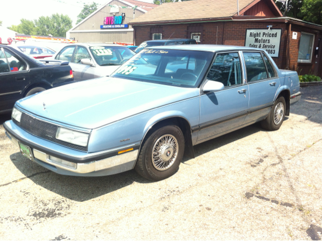 Buick LeSabre 1989 photo 1