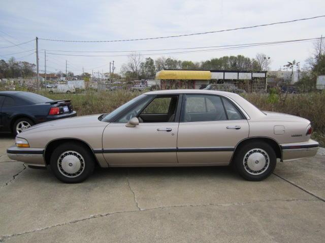 Buick LeSabre 4WD 4dr 1500 LT 4x4 SUV Sedan