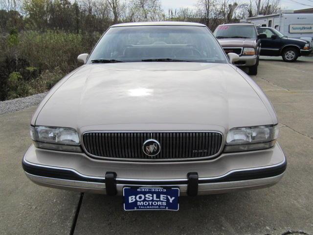 Buick LeSabre 1993 photo 2