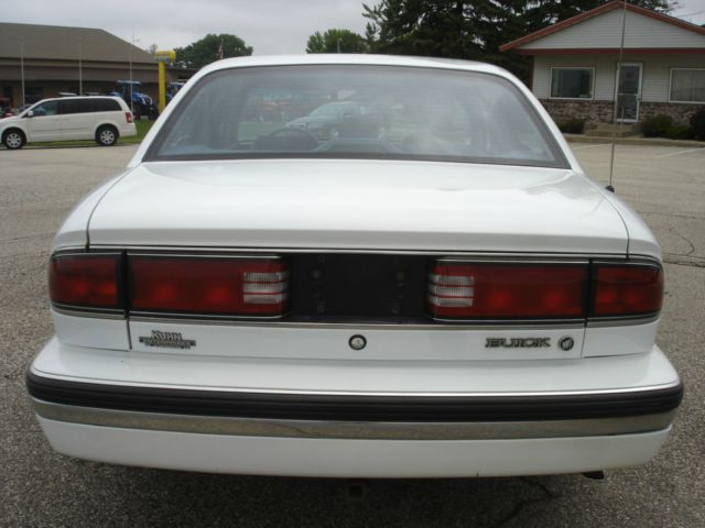 Buick LeSabre 1995 photo 2