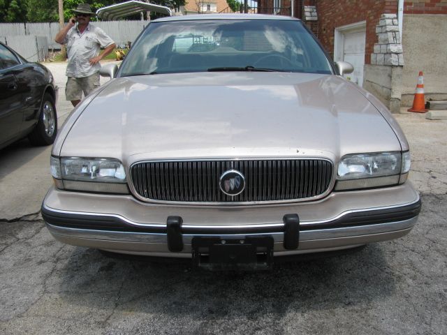 Buick LeSabre 1995 photo 3