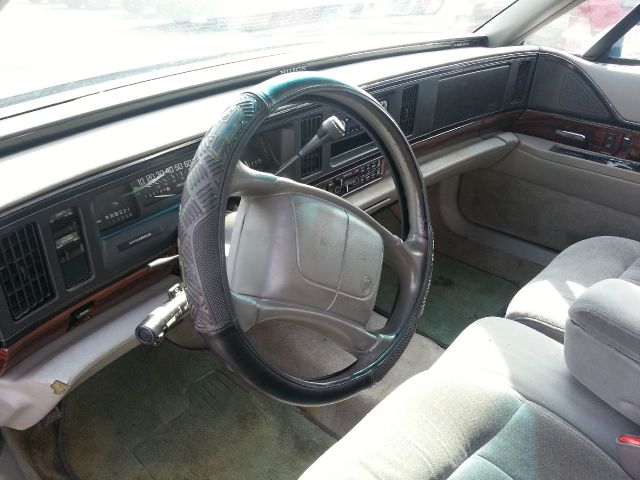 Buick LeSabre 1997 photo 2