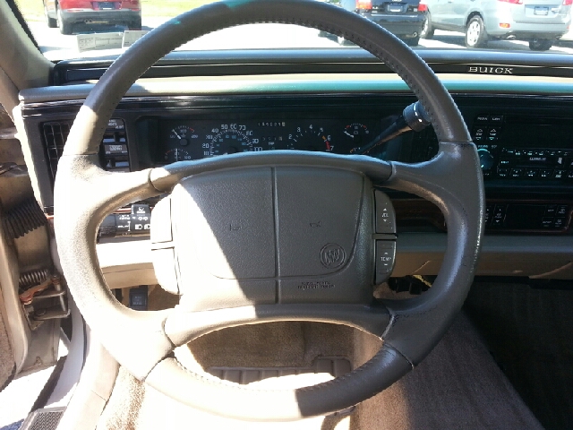 Buick LeSabre 1997 photo 12