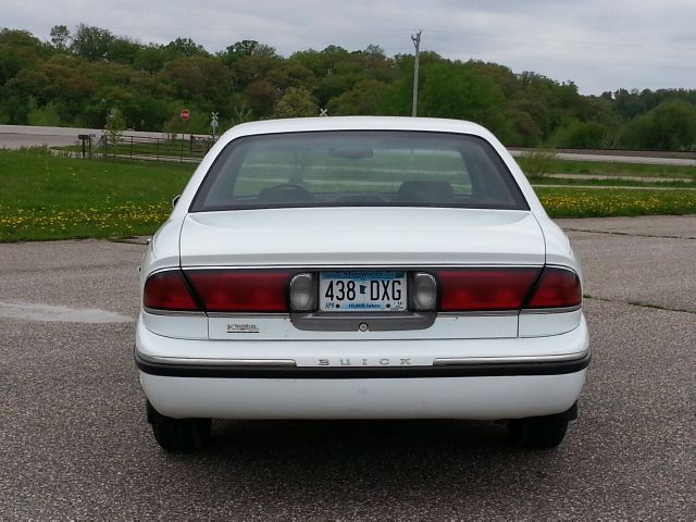 Buick LeSabre 1997 photo 11