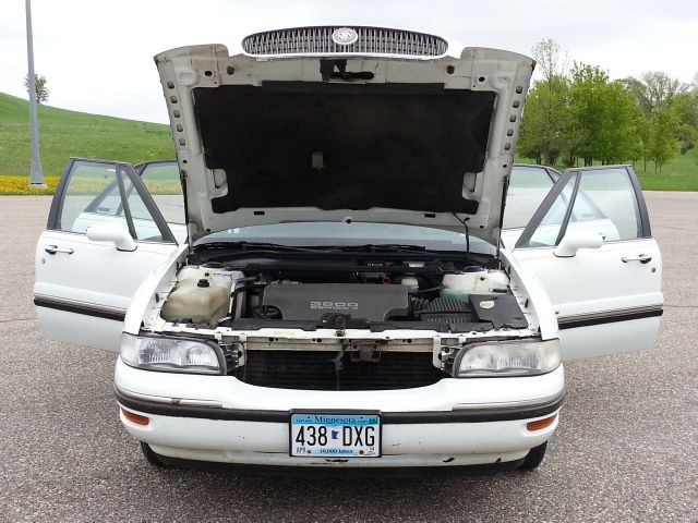 Buick LeSabre 1997 photo 17