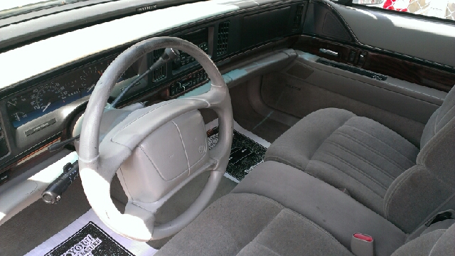 Buick LeSabre 1997 photo 1