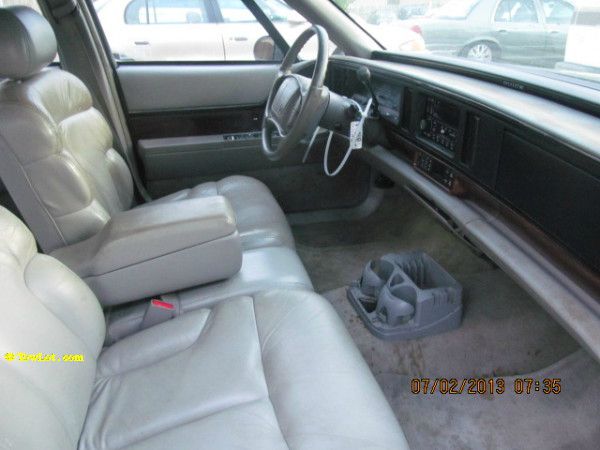 Buick LeSabre 1997 photo 2