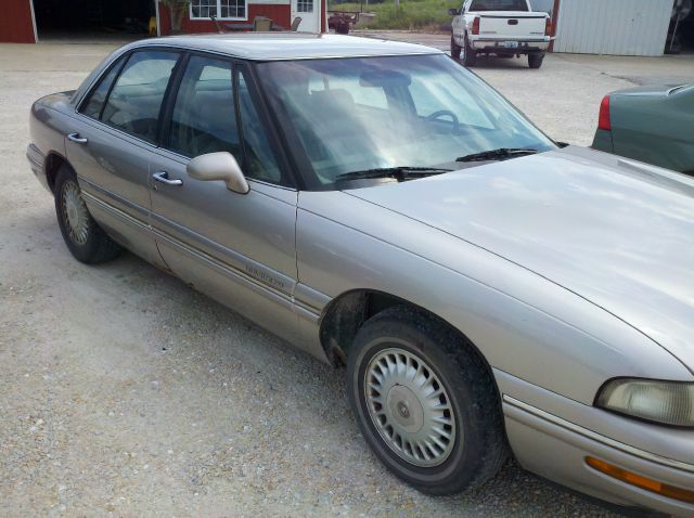 Buick LeSabre 1997 photo 2