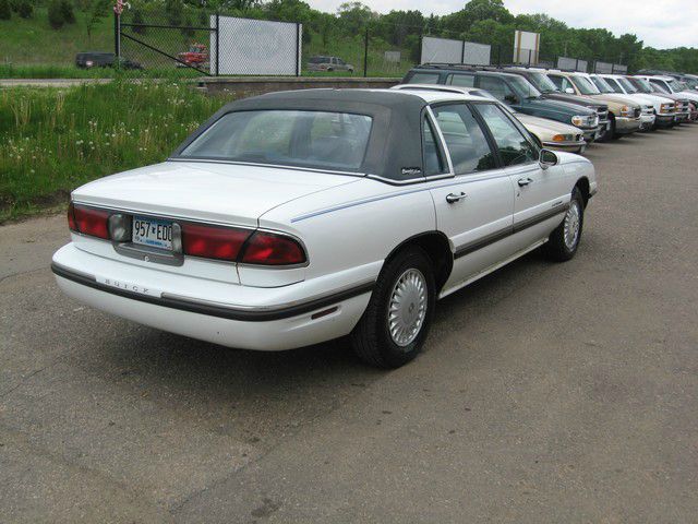 Buick LeSabre 1997 photo 10