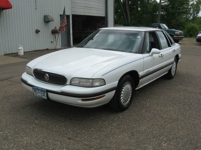 Buick LeSabre 1997 photo 2