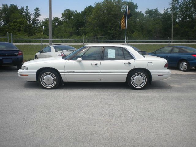 Buick LeSabre 1999 photo 1